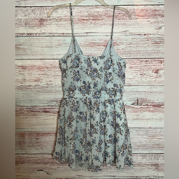NWOT Trixxi Romper light blue floral unique original - Picture 6 of 7